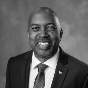 Bill Pink 2025 Website Headshot